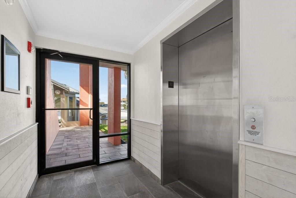 En Venta: $879,000 (3 camas, 2 baños, 1624 Pies cuadrados)