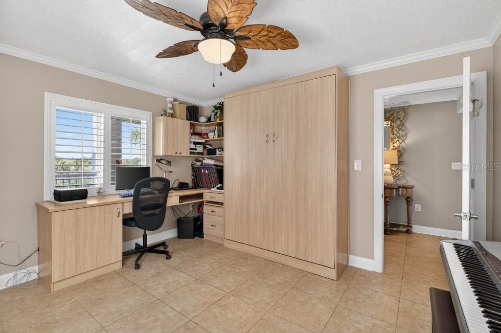 En Venta: $879,000 (3 camas, 2 baños, 1624 Pies cuadrados)