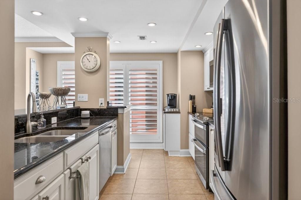 En Venta: $879,000 (3 camas, 2 baños, 1624 Pies cuadrados)