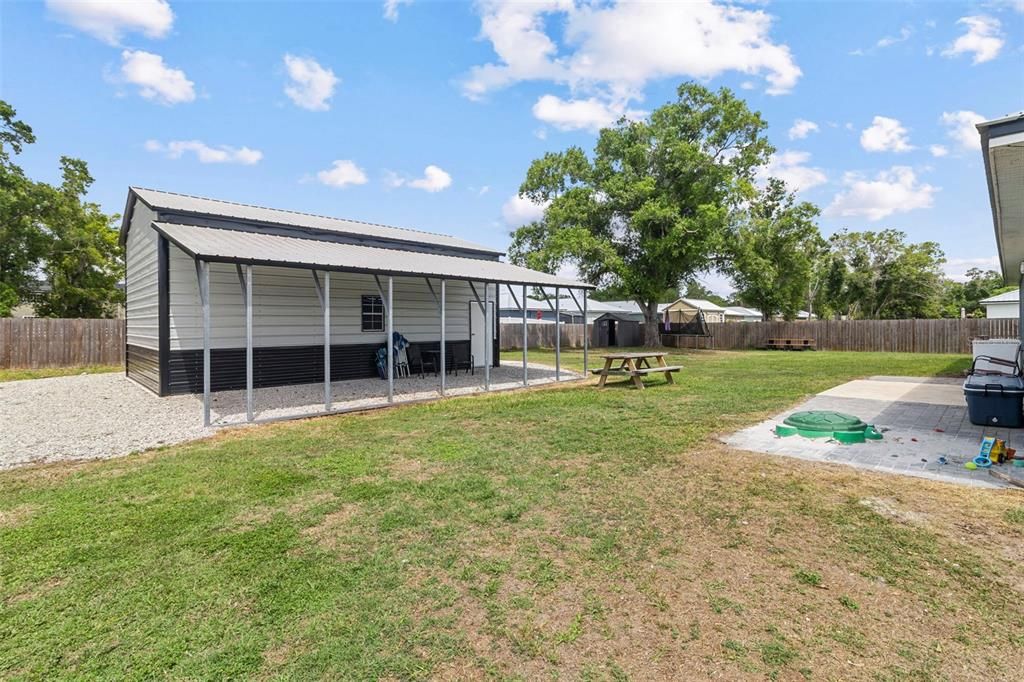 En Venta: $379,900 (4 camas, 2 baños, 1600 Pies cuadrados)
