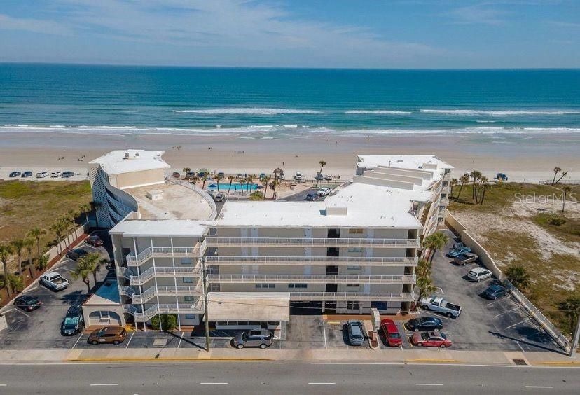 Active With Contract: $148,900 (1 beds, 1 baths, 563 Square Feet)