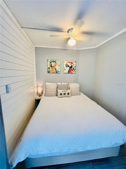 Active With Contract: $148,900 (1 beds, 1 baths, 563 Square Feet)