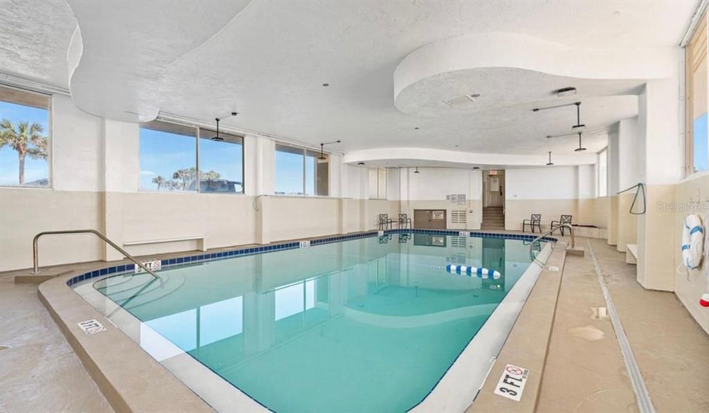 Active With Contract: $148,900 (1 beds, 1 baths, 563 Square Feet)