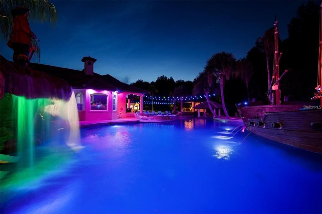На продажу: $4,200,000 (5 спален, 5 ванн, 4700 Квадратных фут)