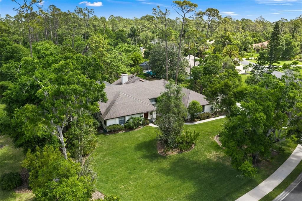 Activo con contrato: $895,000 (4 camas, 3 baños, 3012 Pies cuadrados)