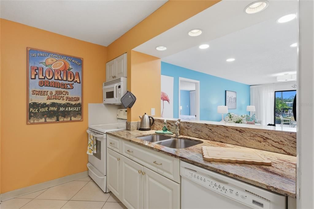 Active With Contract: $280,000 (2 beds, 2 baths, 1400 Square Feet)