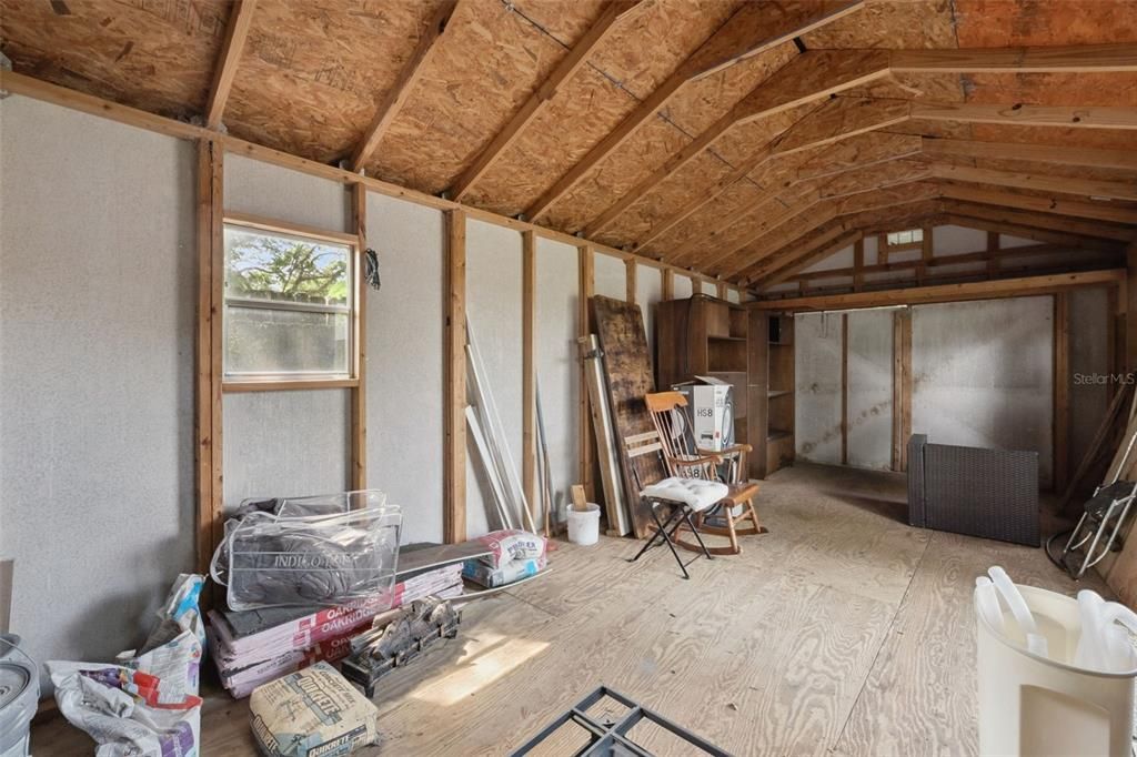 Под контрактом: $359,999 (4 спален, 2 ванн, 2260 Квадратных фут)