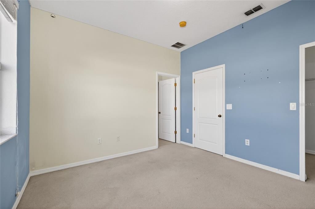 Active With Contract: $189,900 (2 beds, 2 baths, 1267 Square Feet)