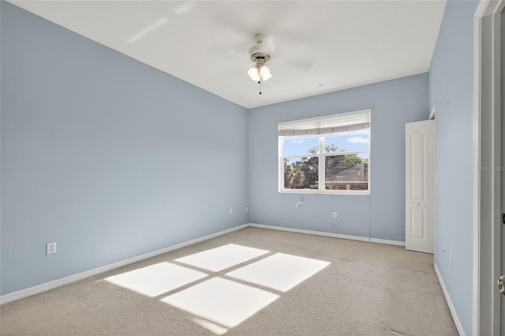 Active With Contract: $189,900 (2 beds, 2 baths, 1267 Square Feet)