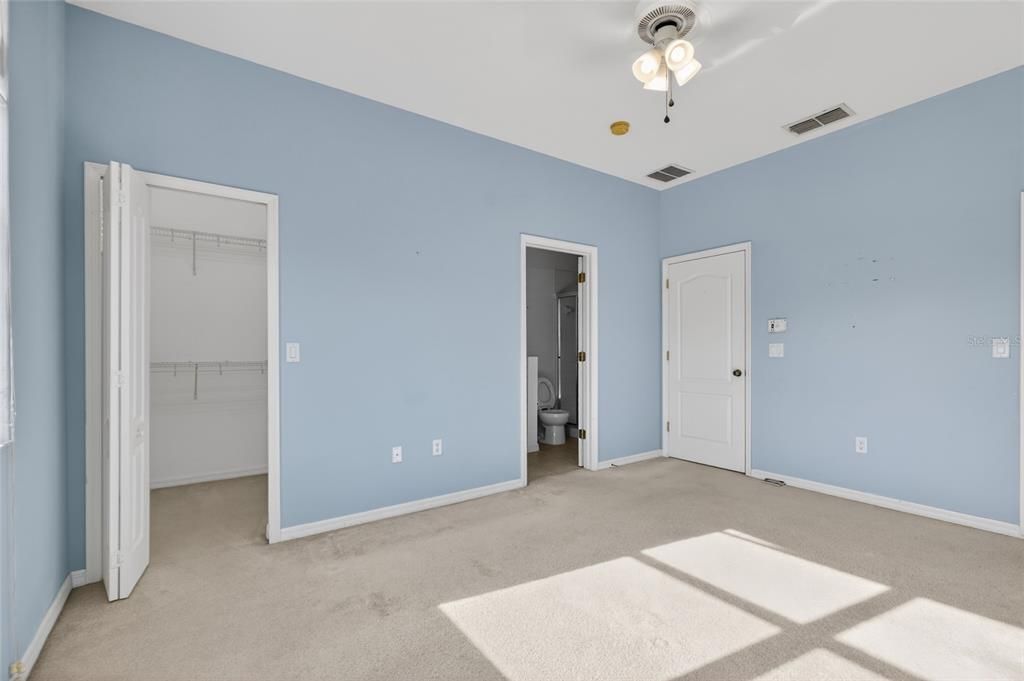 Active With Contract: $189,900 (2 beds, 2 baths, 1267 Square Feet)