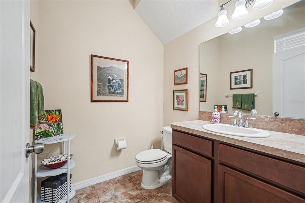 En Venta: $339,900 (3 camas, 2 baños, 1988 Pies cuadrados)