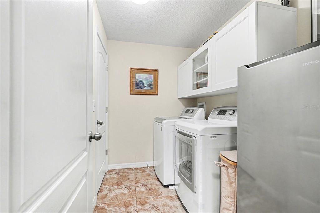 En Venta: $339,900 (3 camas, 2 baños, 1988 Pies cuadrados)