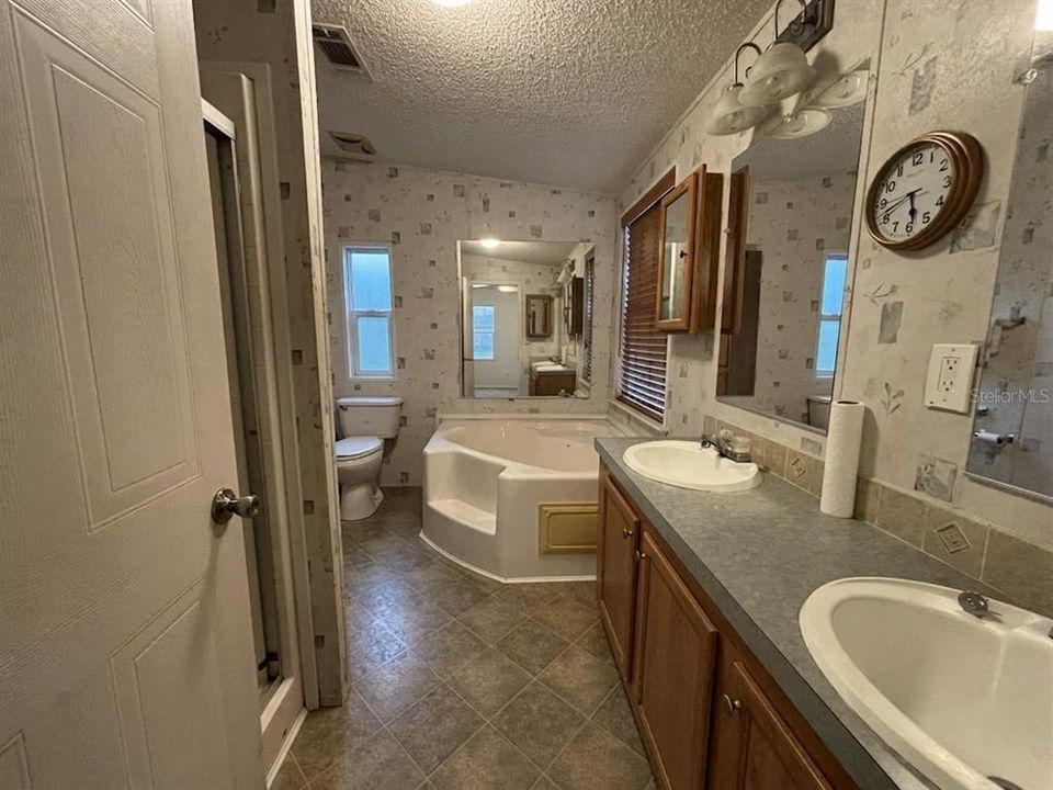 For Rent: $1,650 (3 beds, 2 baths, 1508 Square Feet)