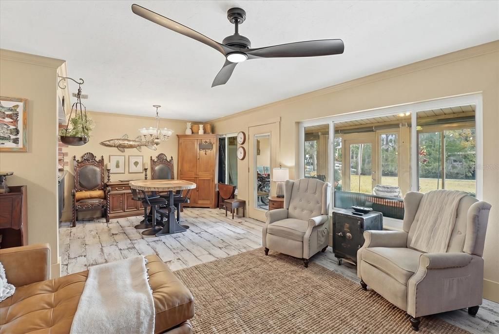 For Sale: $420,000 (3 beds, 2 baths, 1552 Square Feet)