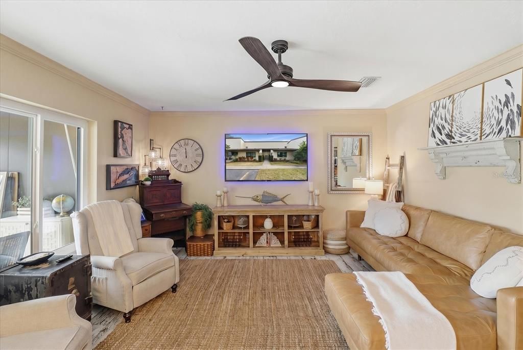 For Sale: $420,000 (3 beds, 2 baths, 1552 Square Feet)