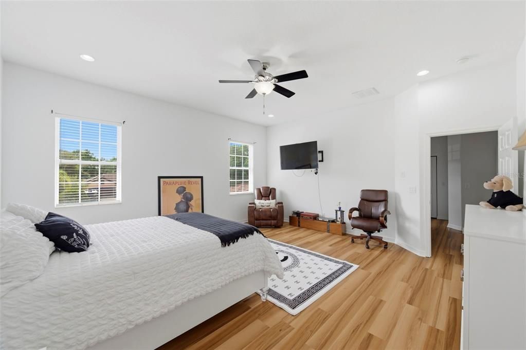 Active With Contract: $3,200 (3 beds, 2 baths, 2057 Square Feet)