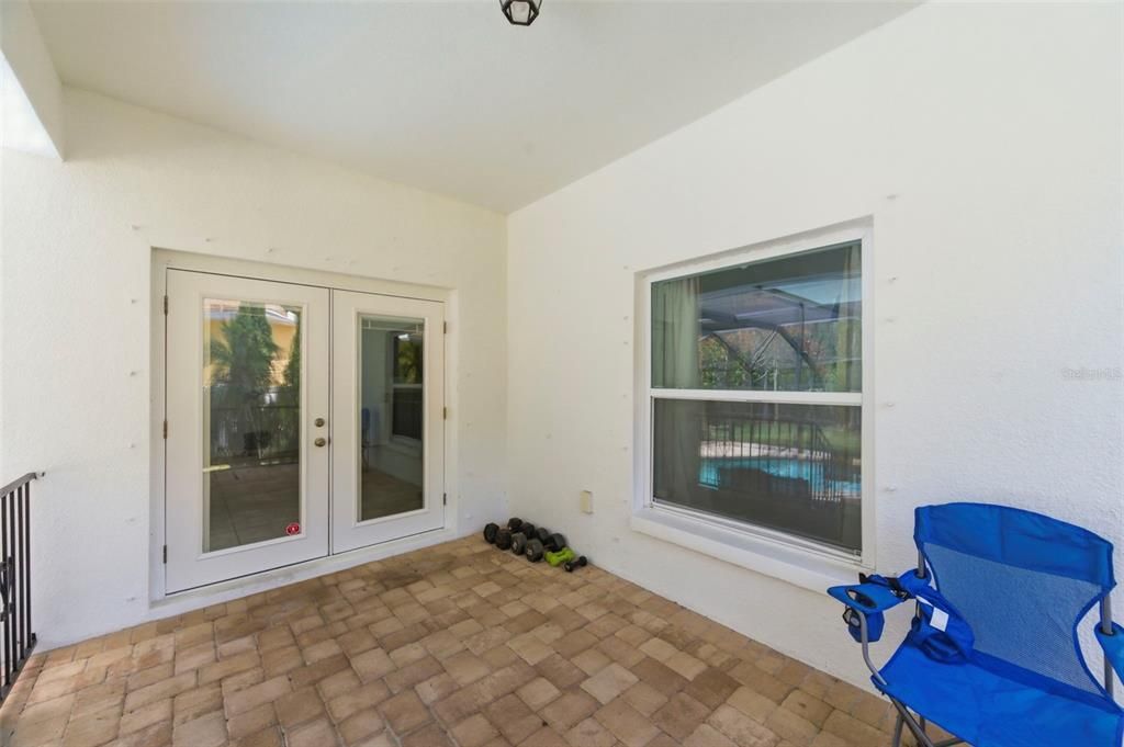 Active With Contract: $3,200 (3 beds, 2 baths, 2057 Square Feet)