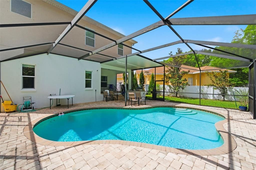 Active With Contract: $3,200 (3 beds, 2 baths, 2057 Square Feet)