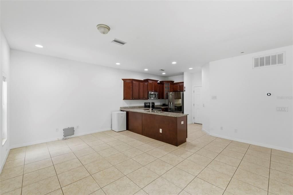 Active With Contract: $3,200 (3 beds, 2 baths, 2057 Square Feet)