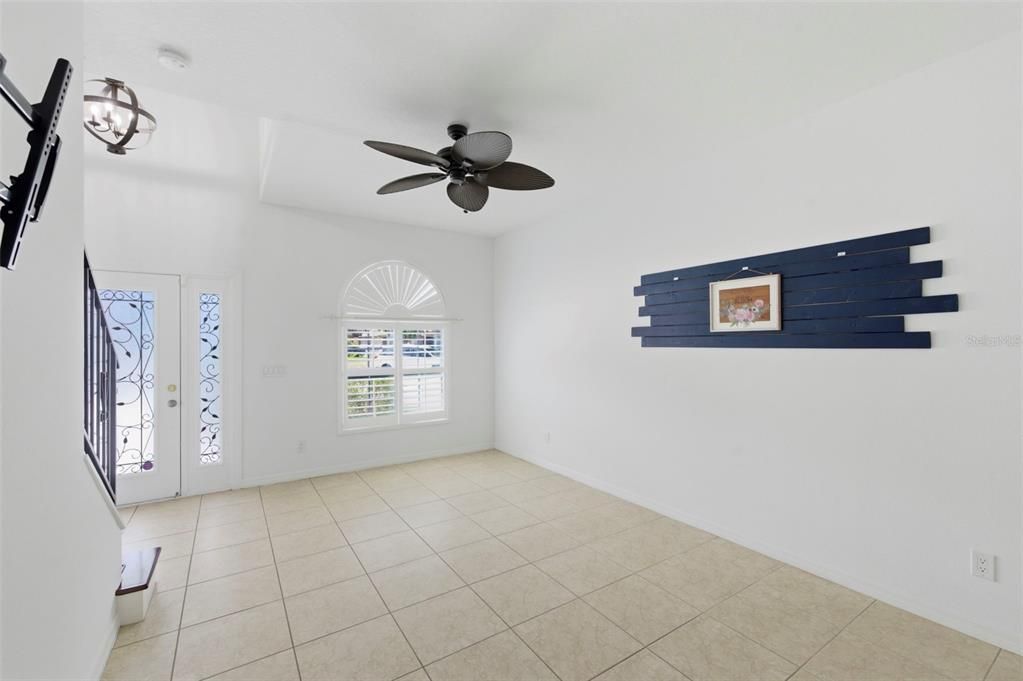 Active With Contract: $3,200 (3 beds, 2 baths, 2057 Square Feet)