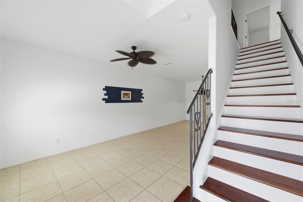 Active With Contract: $3,200 (3 beds, 2 baths, 2057 Square Feet)