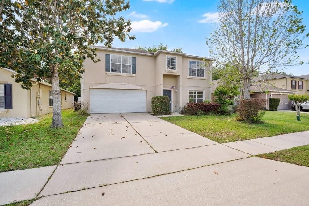 Activo con contrato: $380,000 (4 camas, 2 baños, 2476 Pies cuadrados)