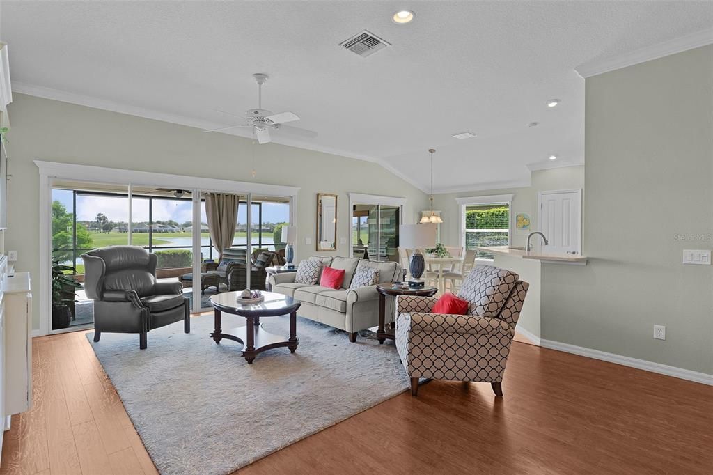For Sale: $755,000 (3 beds, 2 baths, 2000 Square Feet)