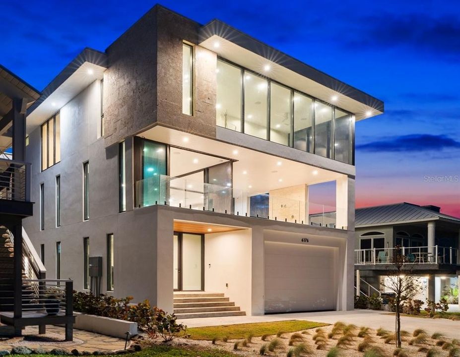 На продажу: $5,600,000 (4 спален, 4 ванн, 4147 Квадратных фут)