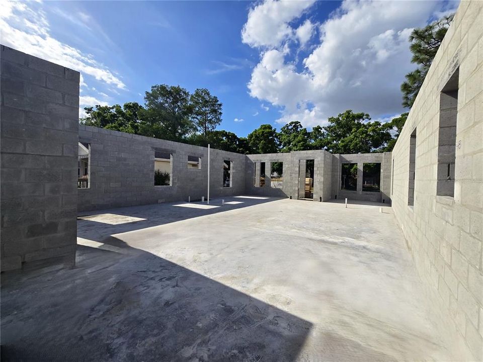 Activo con contrato: $789,000 (4 camas, 3 baños, 2812 Pies cuadrados)