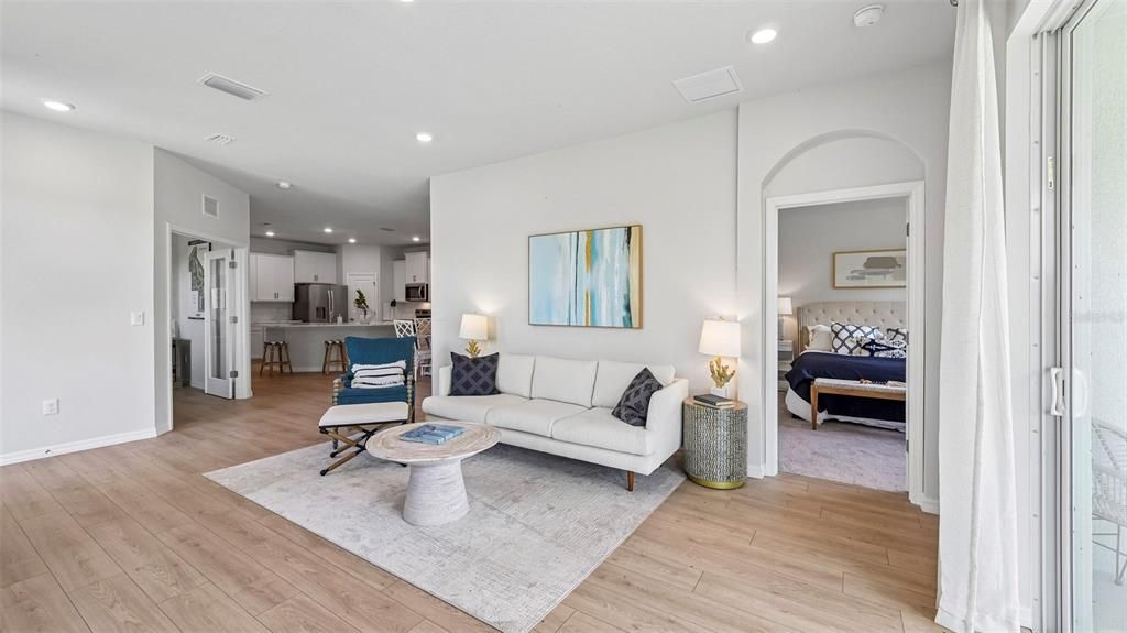 Active With Contract: $314,000 (3 beds, 2 baths, 1565 Square Feet)