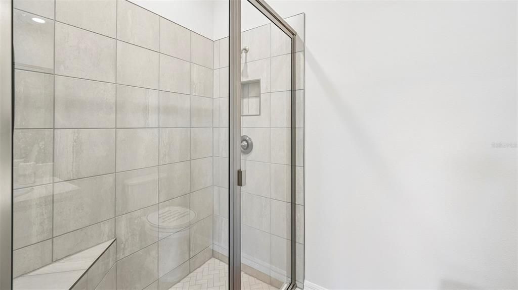 Active With Contract: $314,000 (3 beds, 2 baths, 1565 Square Feet)