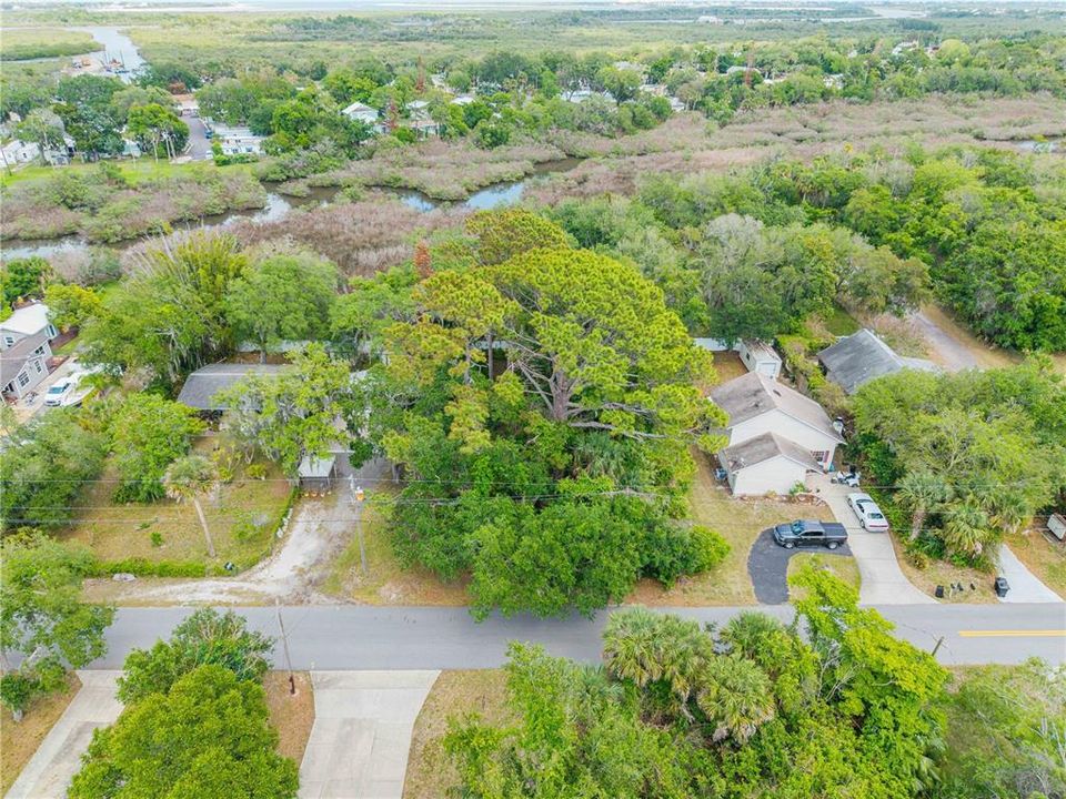 На продажу: $85,000 (0.31 acres)