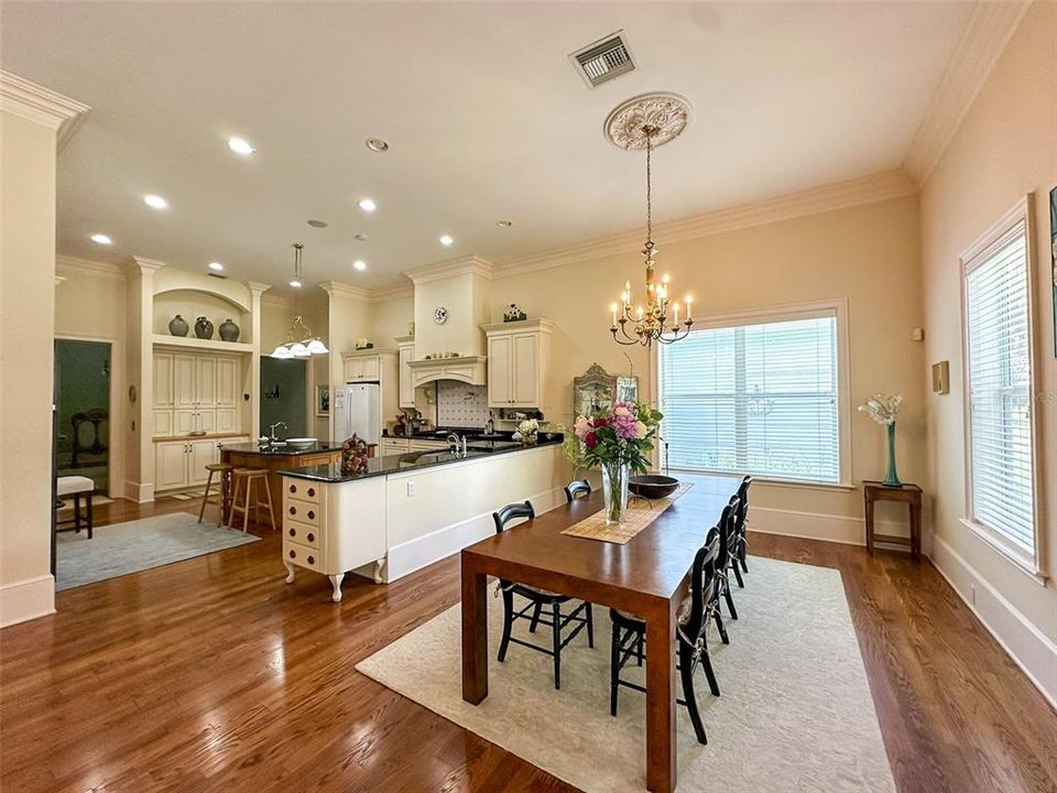 For Rent: $9,500 (4 beds, 3 baths, 4345 Square Feet)