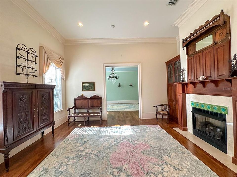 For Rent: $9,500 (4 beds, 3 baths, 4345 Square Feet)