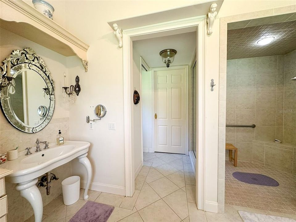 For Rent: $9,500 (4 beds, 3 baths, 4345 Square Feet)