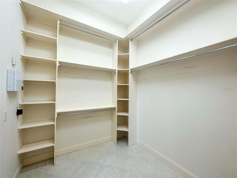 For Rent: $9,500 (4 beds, 3 baths, 4345 Square Feet)