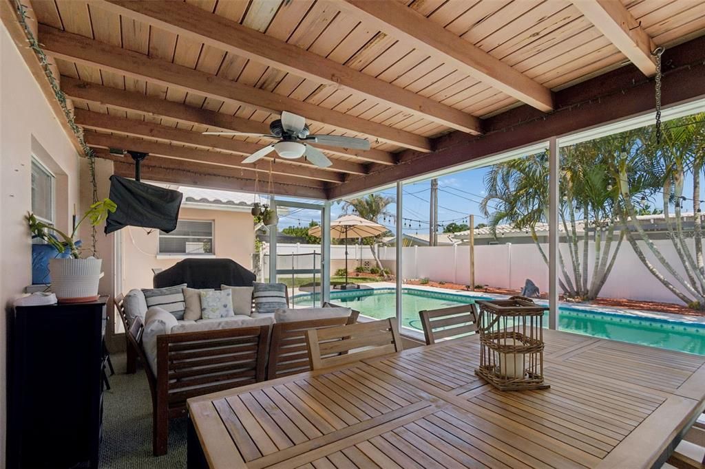 Active With Contract: $550,000 (3 beds, 2 baths, 1839 Square Feet)