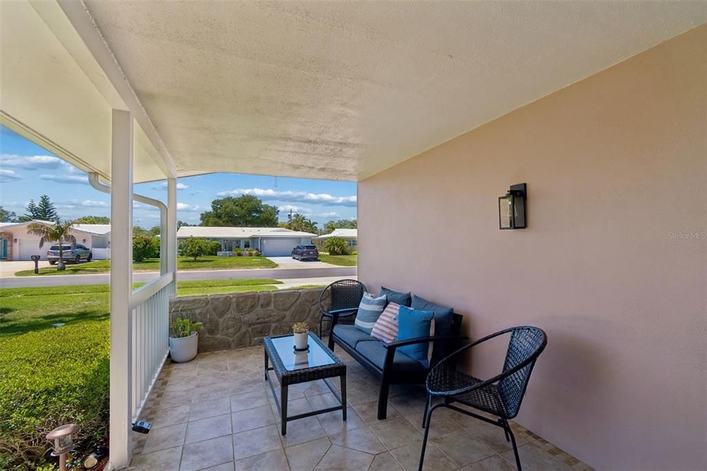 Active With Contract: $550,000 (3 beds, 2 baths, 1839 Square Feet)