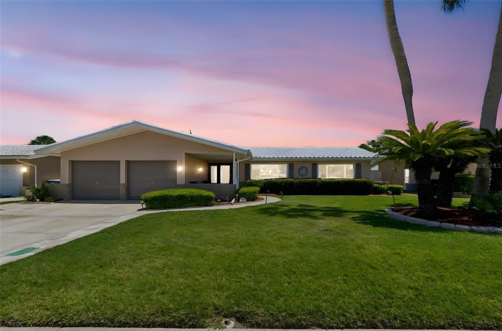 Active With Contract: $550,000 (3 beds, 2 baths, 1839 Square Feet)