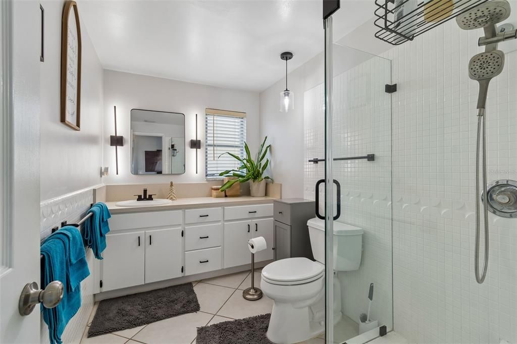 Active With Contract: $550,000 (3 beds, 2 baths, 1839 Square Feet)