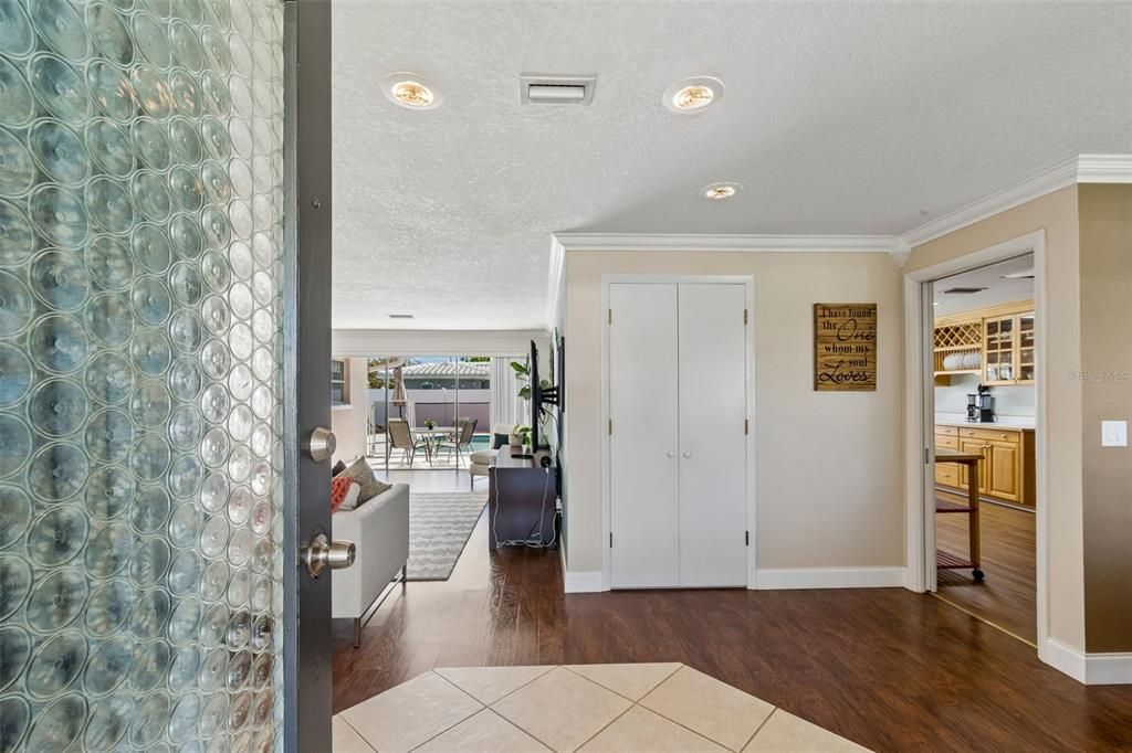 Active With Contract: $550,000 (3 beds, 2 baths, 1839 Square Feet)