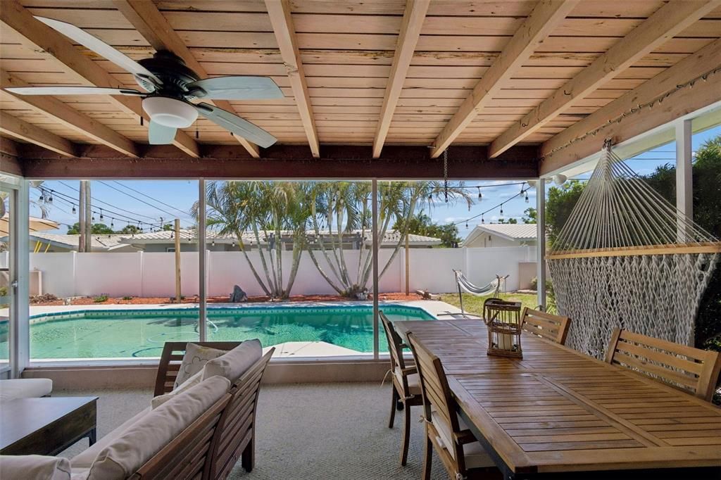 Active With Contract: $550,000 (3 beds, 2 baths, 1839 Square Feet)