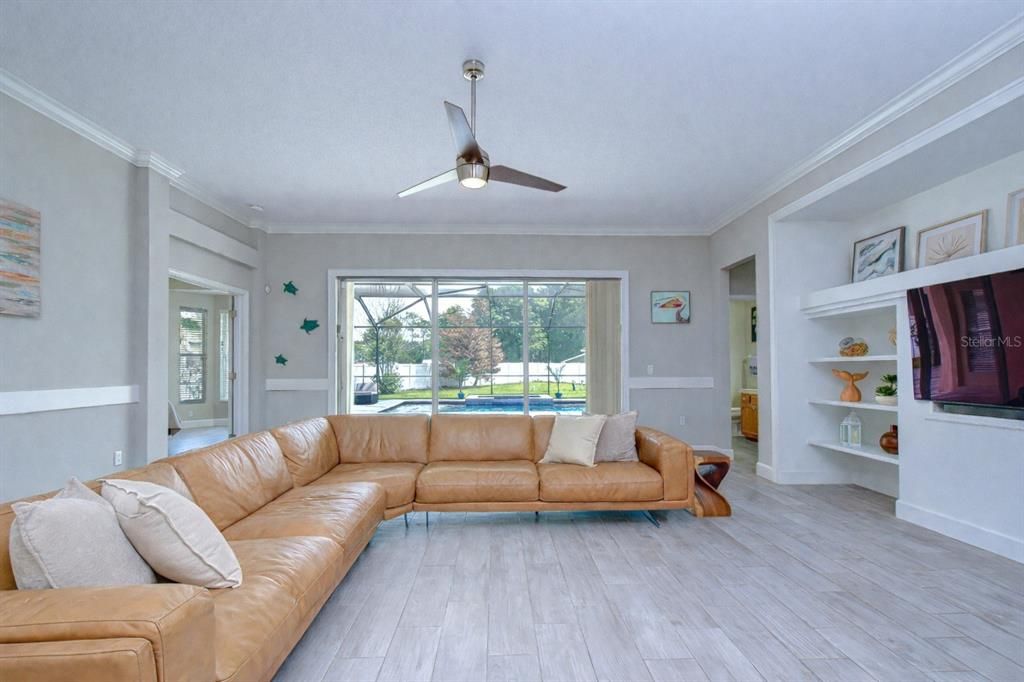 Active With Contract: $689,000 (4 beds, 3 baths, 2919 Square Feet)