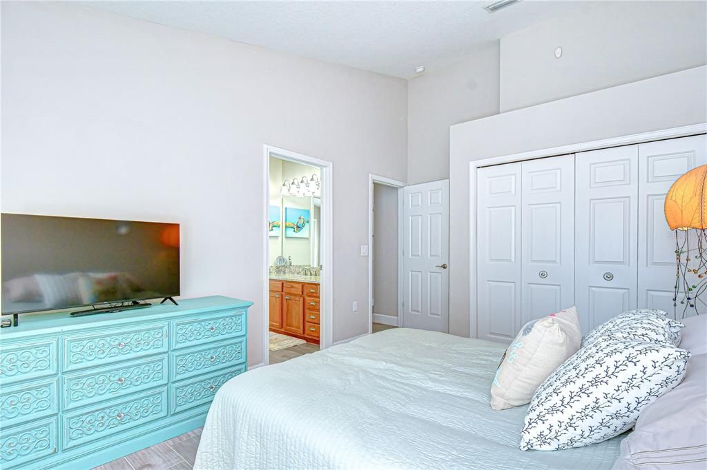 Active With Contract: $689,000 (4 beds, 3 baths, 2919 Square Feet)