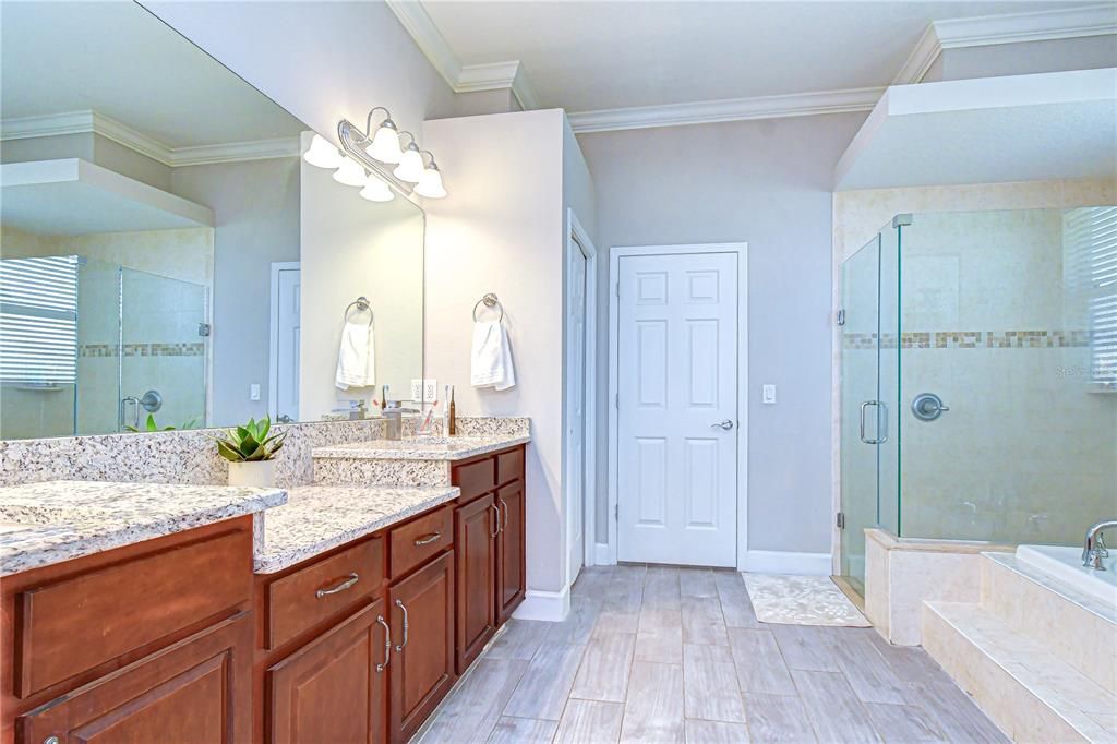 Active With Contract: $689,000 (4 beds, 3 baths, 2919 Square Feet)