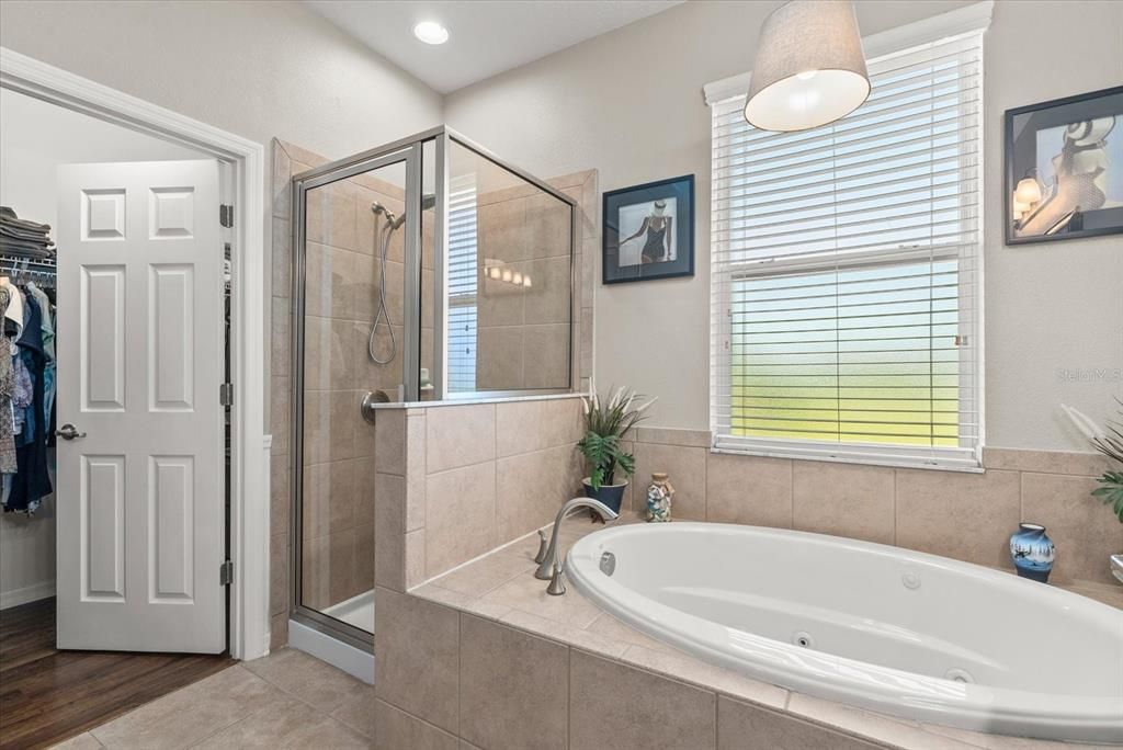 Active With Contract: $559,900 (4 beds, 2 baths, 2406 Square Feet)