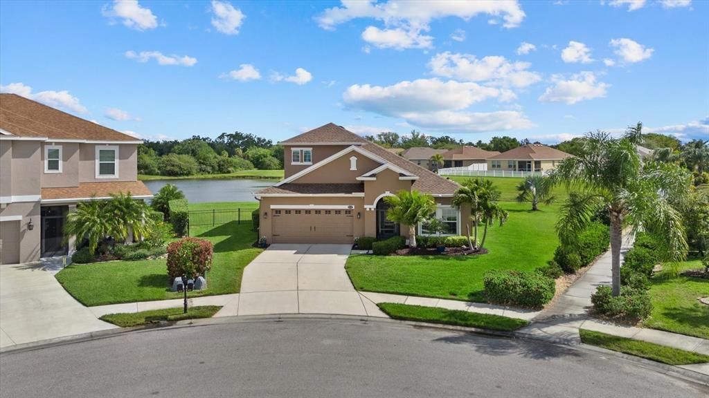 Active With Contract: $559,900 (4 beds, 2 baths, 2406 Square Feet)