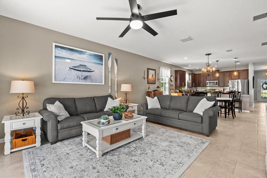 Active With Contract: $559,900 (4 beds, 2 baths, 2406 Square Feet)