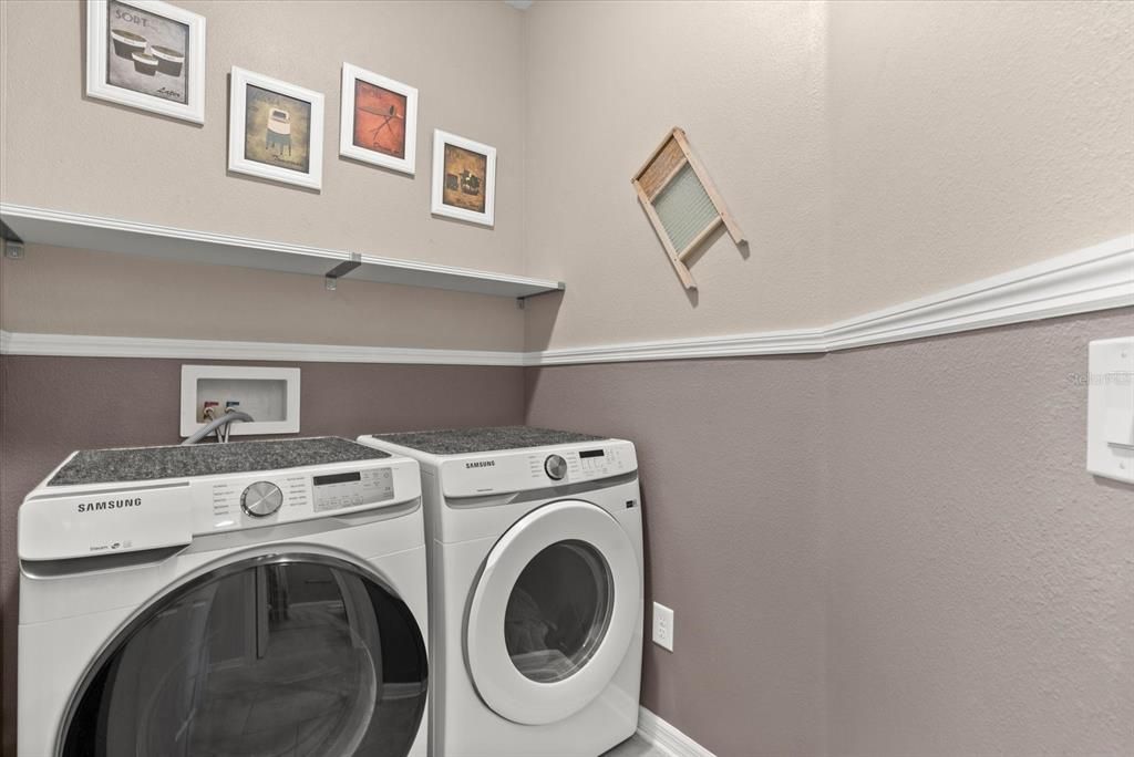 Active With Contract: $559,900 (4 beds, 2 baths, 2406 Square Feet)