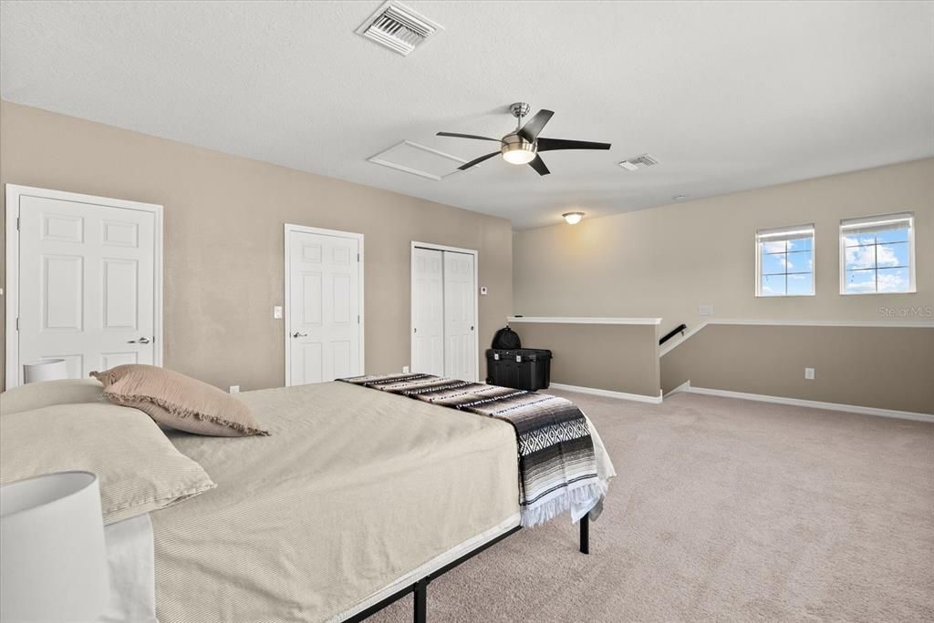 Active With Contract: $559,900 (4 beds, 2 baths, 2406 Square Feet)